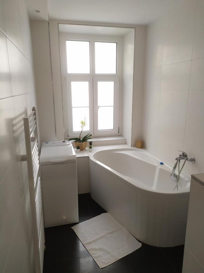 Pisqor Apartment - Self Check-In Bratislava Bagian luar foto